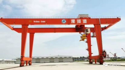   衛(wèi)華起重，飛天入海！